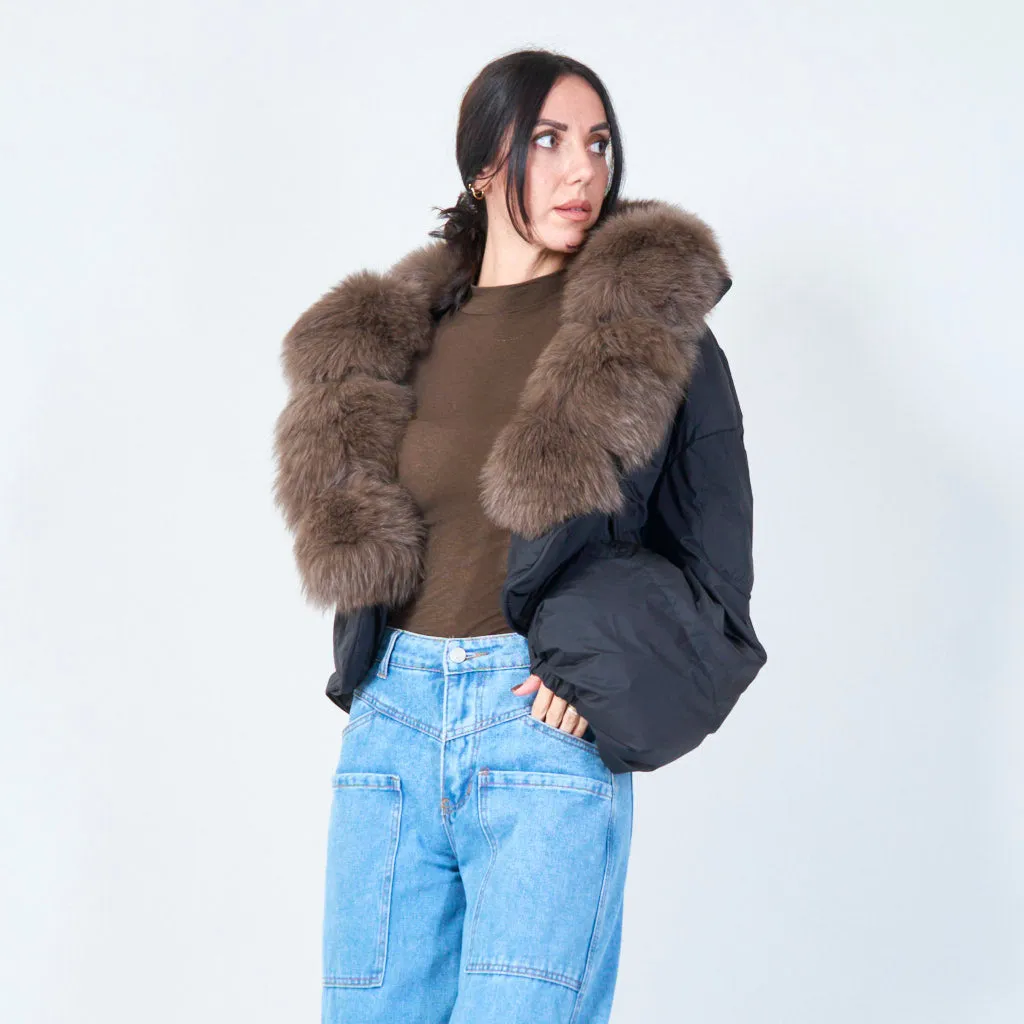 Cropped puffer duck down jacket with faux fur collar wholesale