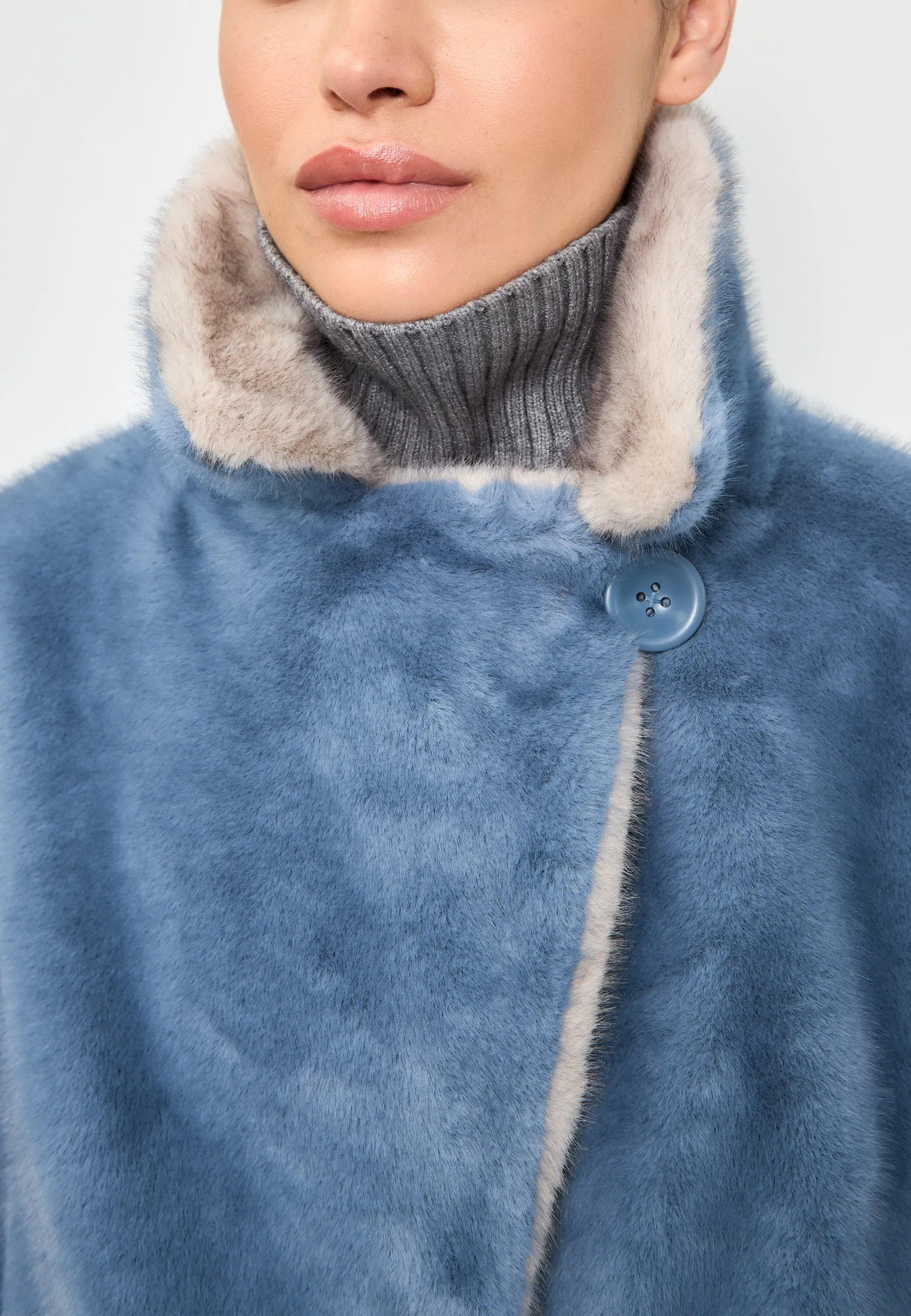 Elegant Faux Fur Coat Crystal - Blue