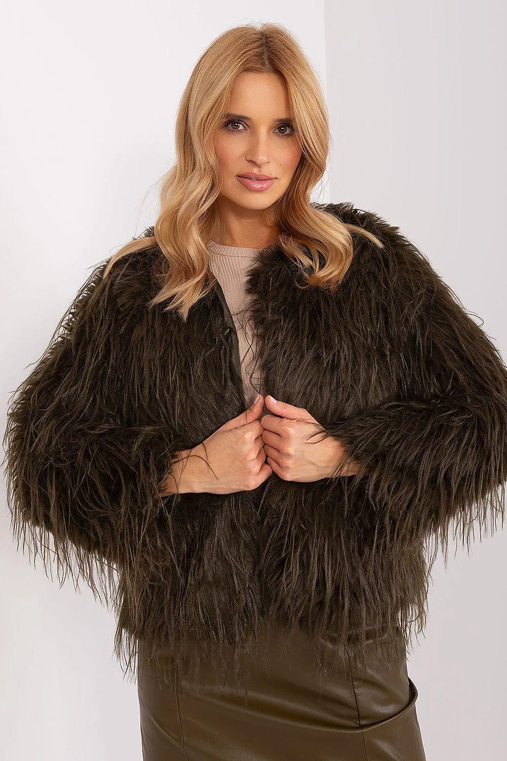 Elegant Fur-Trimmed Outerwear Jacket for All Seasons