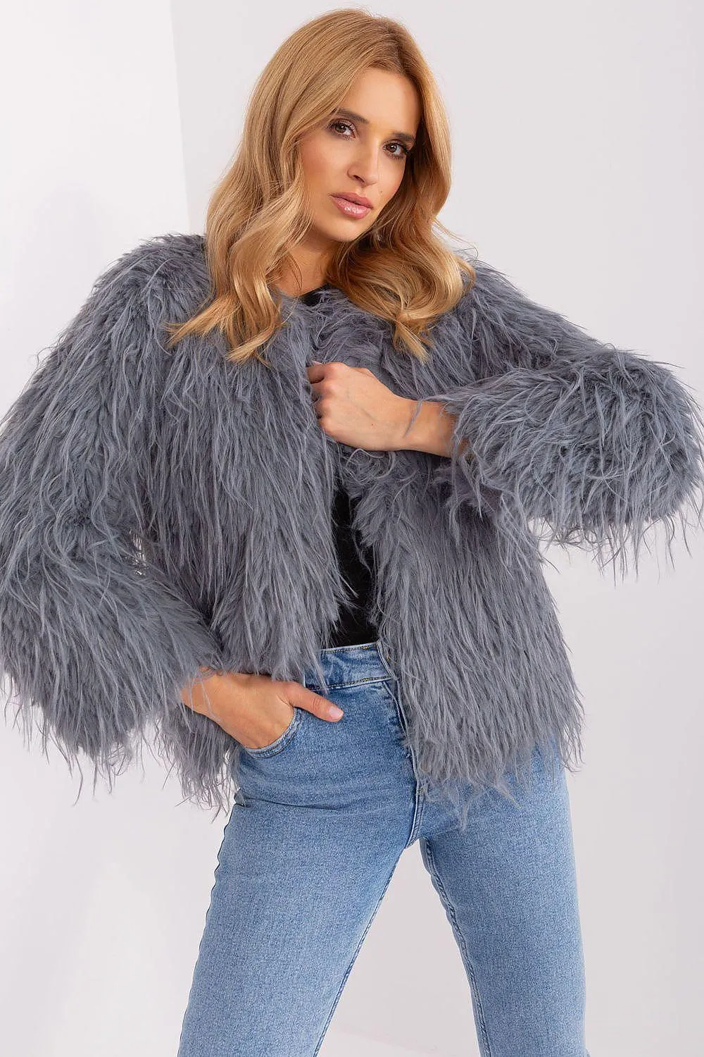 Elegant Fur-Trimmed Outerwear Jacket for All Seasons