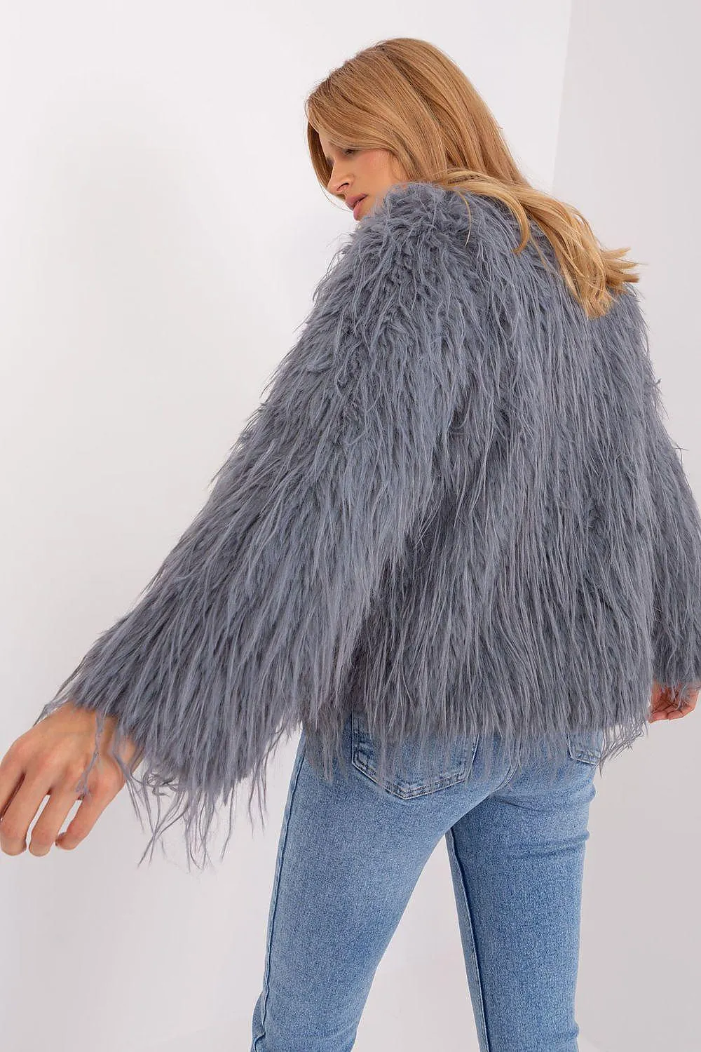 Elegant Fur-Trimmed Outerwear Jacket for All Seasons