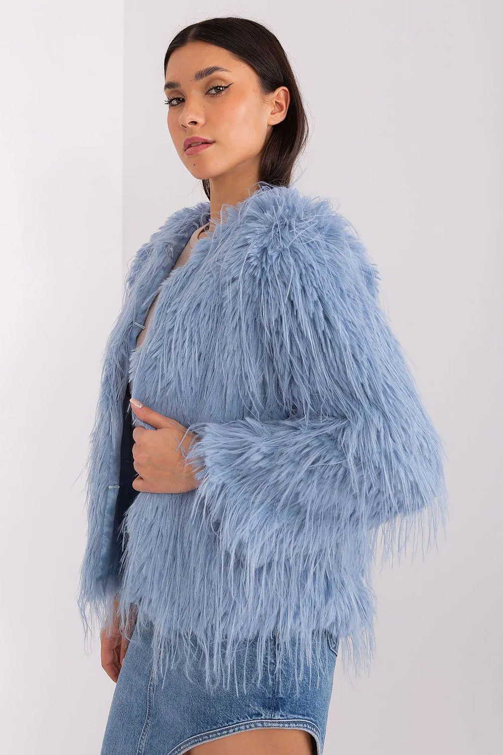 Elegant Fur-Trimmed Outerwear Jacket for All Seasons