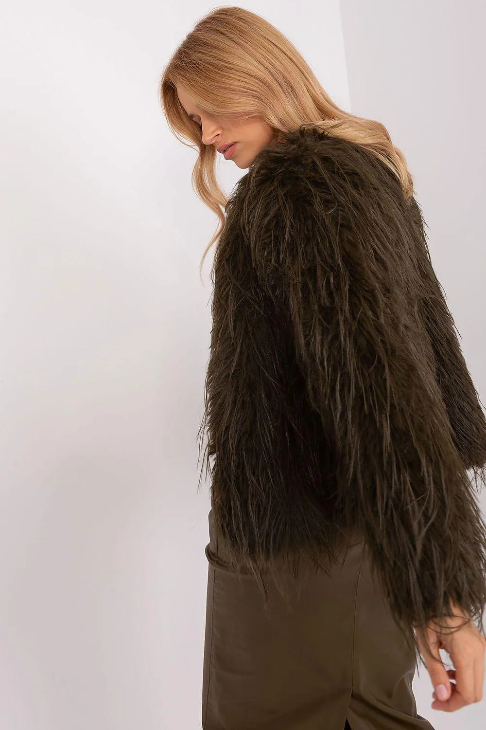 Elegant Fur-Trimmed Outerwear Jacket for All Seasons