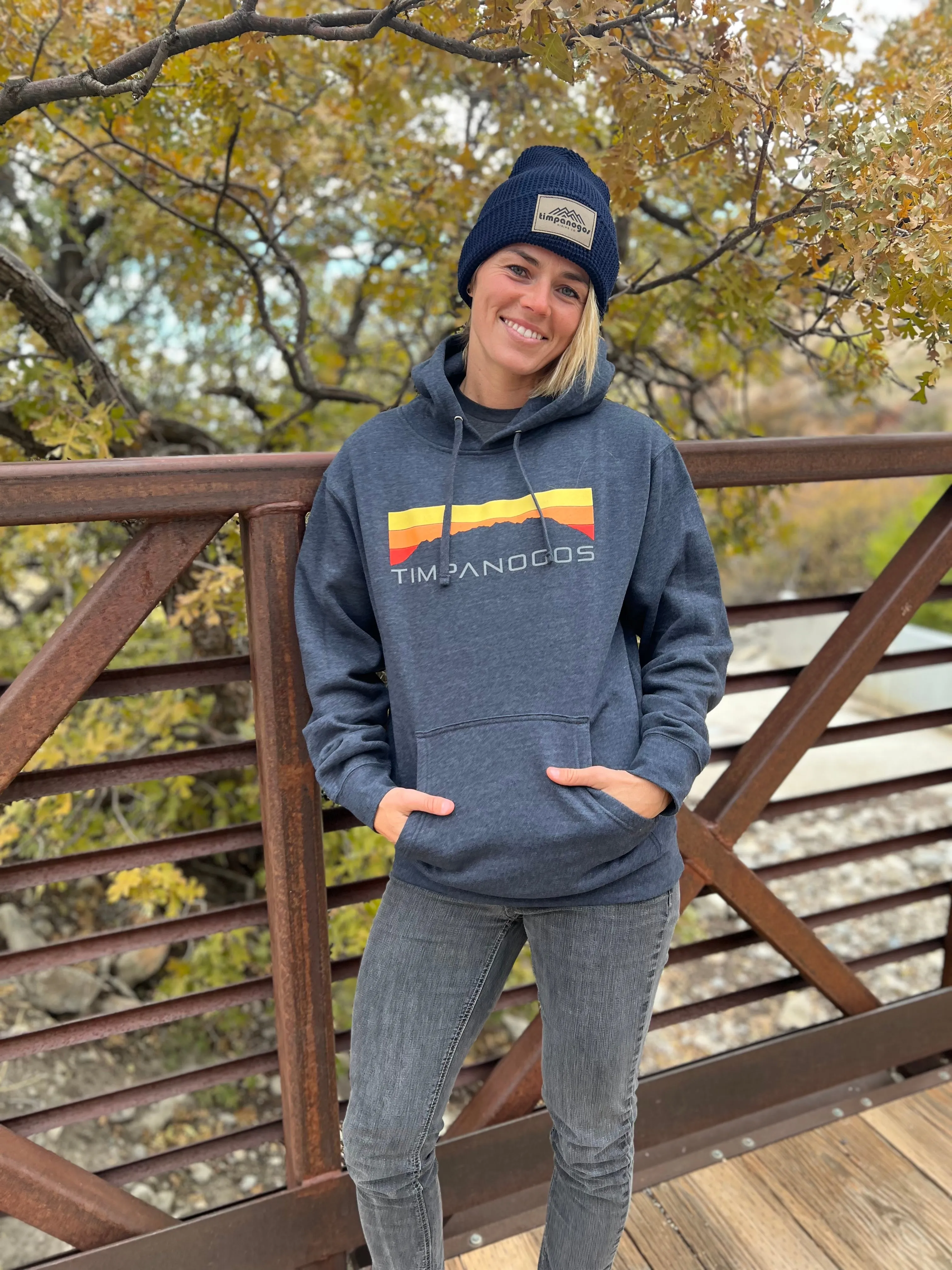 Retro Mountain Classic - Mountain Blend Hoodie