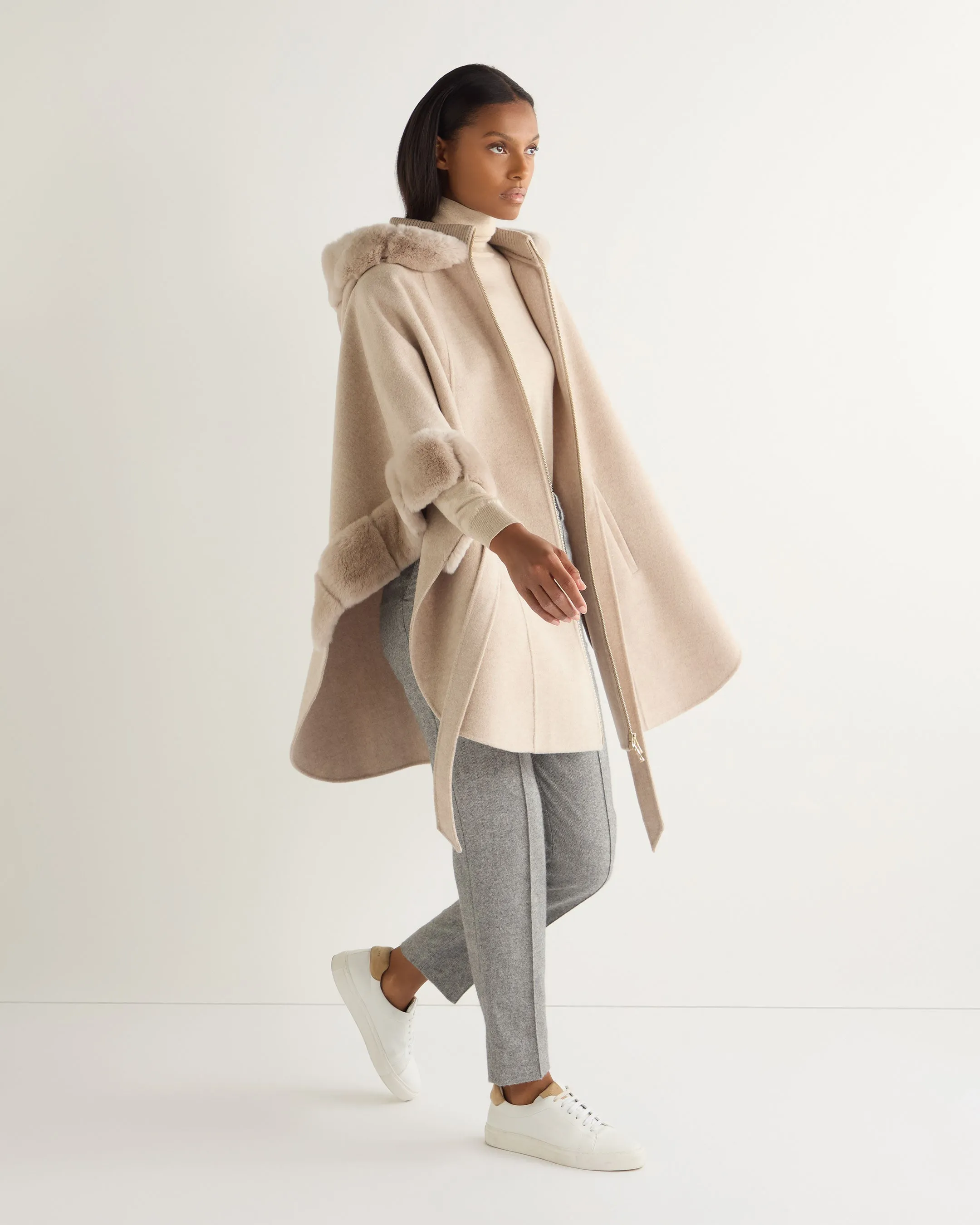 Women's Poppy Cape With Fur Trim Ecru White